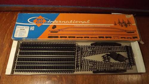 ROCCO HO 5020 16 PCE PARALELL TRACK SET ::FOR USE ON ALL HO DC SYSTEMS