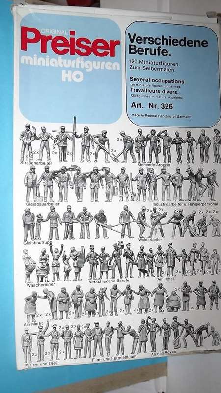 Preiser Ho 326 several occupations 120pce