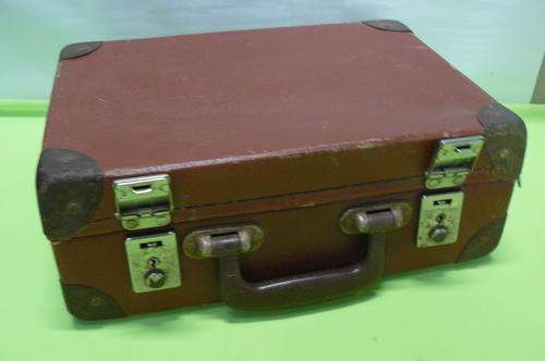 VINTAGE SUITCASE TOO CUTE!!!@@@!!!