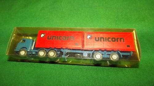 WIKING HO TRUCK AND CONTAINER TRANSPORTER