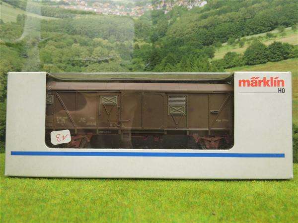 MARKLIN HO 4731  closed goods wagon