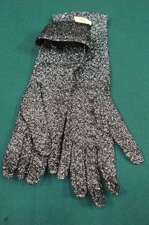VINTAGE BLACK AND BLING