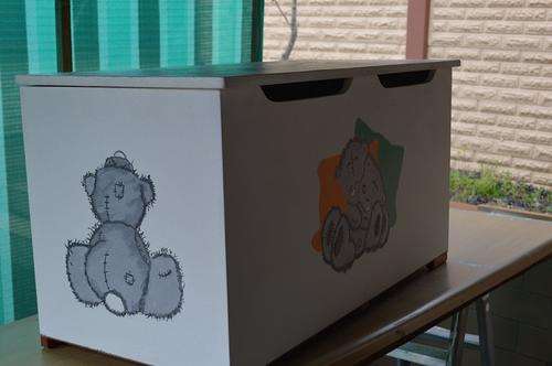 custom made toy boxes/kist