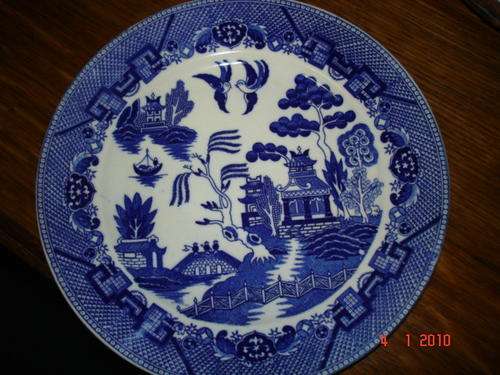 WILLOW PATTERN PLATES...OLD...