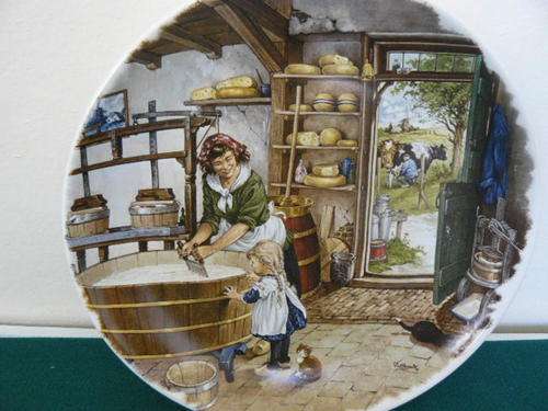 BEAUTIFULL DETAILED WALL PLATE CHEESE FARM