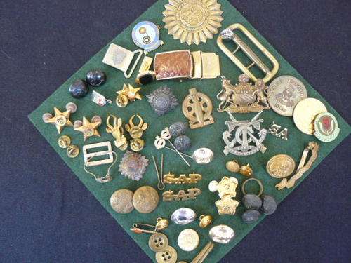A LOT OF MIXED BADGES