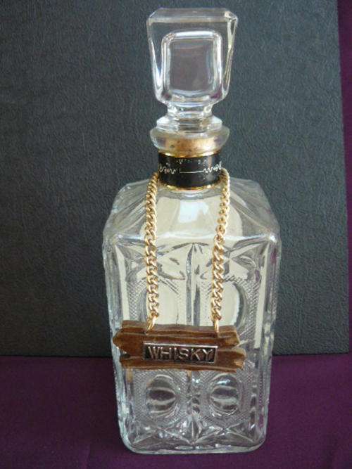 PRESSED GLASS DECANTER WITH WHISKEY PLAQUE