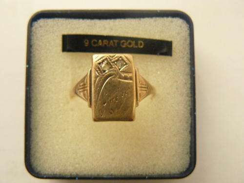 9CT GOLD VERY OLD SIGNET RING WITH 2 DIAMONDS