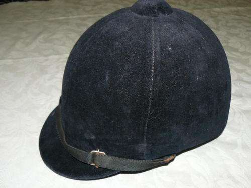 RIDING HELMET SOMERSET HUNT CLUB GOOD CONDITION