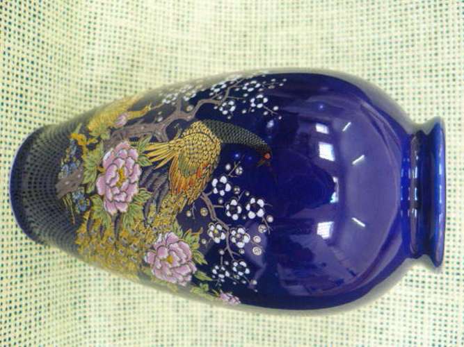 VASE 15.5CM TALL