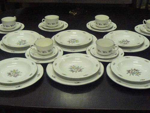 DINNER SERVICE 30 PIECE