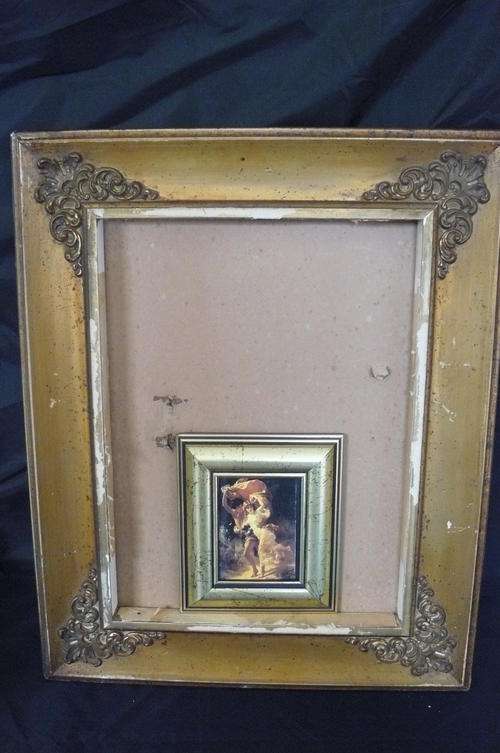 OLD PICTURE FRAME AND FREE GIFT