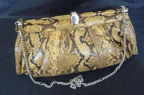 REAL SNAKE SKIN BAG TIMELESS PIECE TO GO WITH ANY OUTFIT