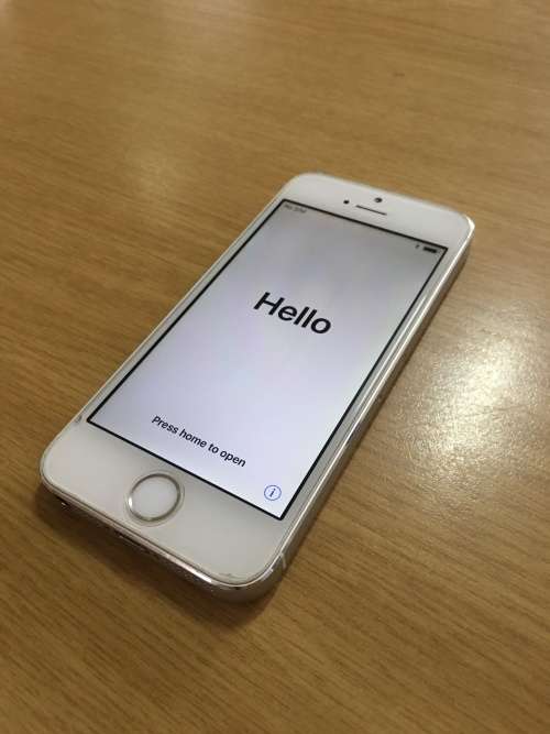 Apple iPhone 5s 32GB White ( Used )