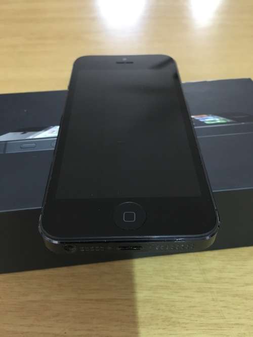 Apple iPhone 5 16GB Black ( Used )