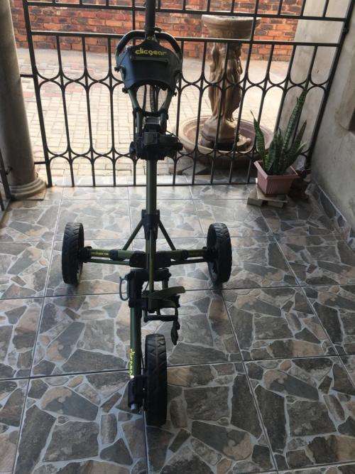 CLICGEAR PUSH CART.