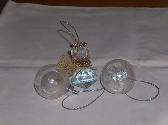Angel (approx 6cm tall )and 2 clear baubles christmas tree decorations *XMAS*