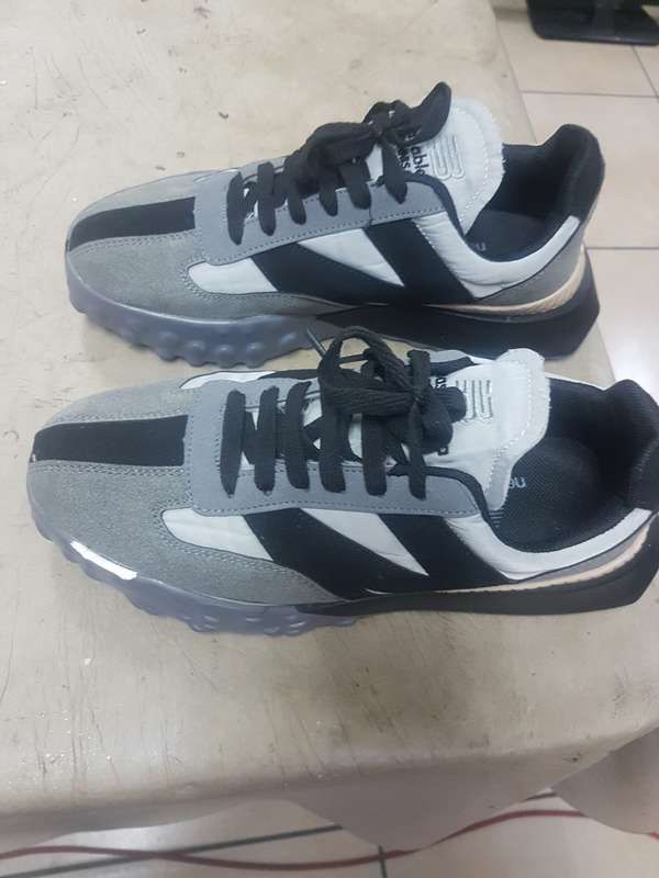 new balance tekkies