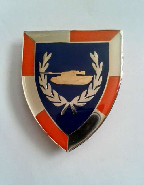 1 S A Tank Regiment - Shoulder flash  - original - all pins intact