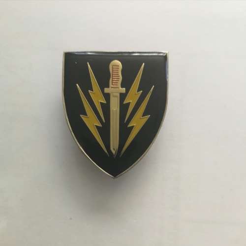 61 Mechanised Pocket Flash -  original - all pins intact
