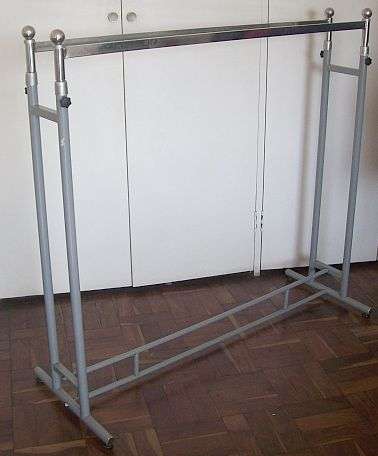Stand Alone Clothes Rack