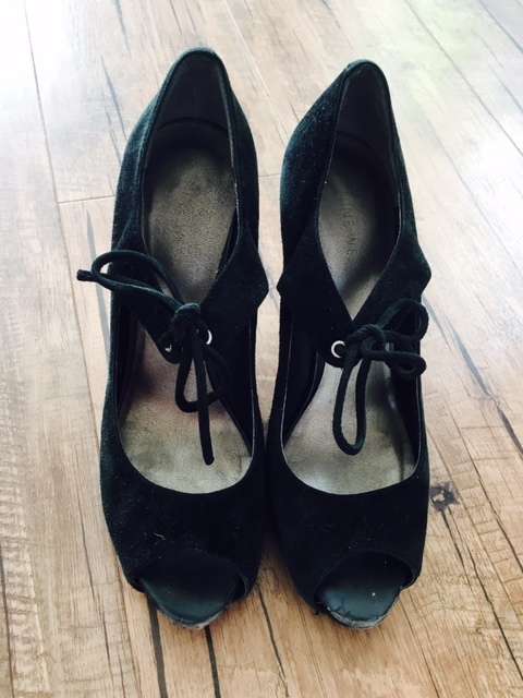 Ladies Size7.5 Nine West Black Open Toe Chamois High Heel Shoe/Sandel