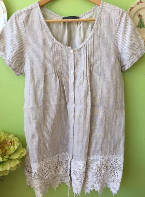 Beautiful Stunning Comfortable Grey White Grid Round Collar With Buttons  Made From Korea Lace Tops