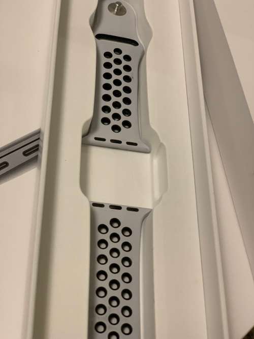 Apple Watch Series 3 38mm Nike - Silver - Certified Preowned - Grade A