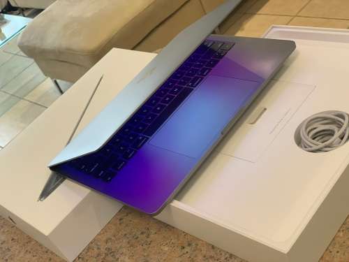 Apple Macbook Pro 13-inch 2016 Model Retina Display - Intel Core i5 - 8GB RAM - 256GB SSD - Preowned
