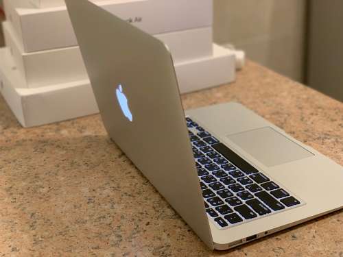 Macbook Air 13-inch 2015 - Silver - Preowned - Grade A