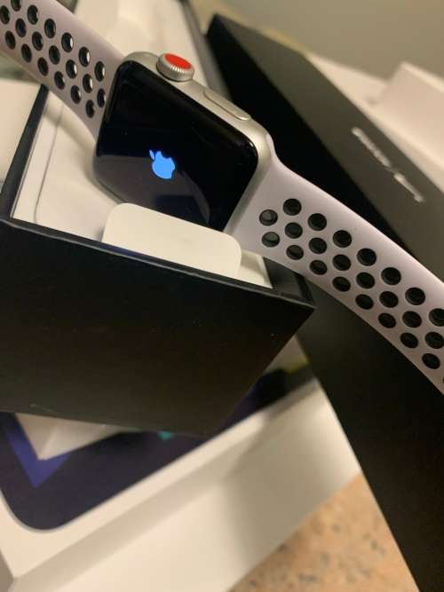 Apple Watch Series 3 38mm GPS Nike Sport Edition - Silver - Certified Preowned - Grade A ~Like New