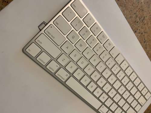 Apple Magic Keyboard 2 - Rechargeable ~ Like New ~ FREE Shipping