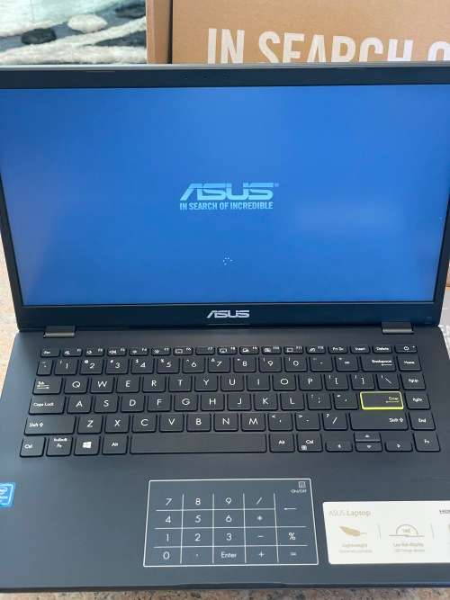 Asus E410M - Intel - 4GB RAM - SSD LAPTOP ~Brand New ~FREE Shipping