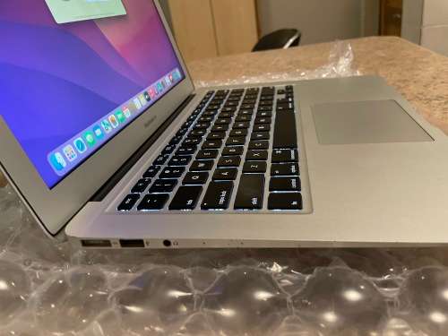 Macbook Air 13-inch 2015 - Intel Core i5 - 4GB - 128GB SSD - Silver - Preowned - MacOS