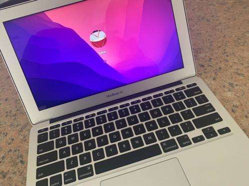 2015 Macbook Air - 4GB RAM - 128GB SSD - Preowned  ~FREE Shipping
