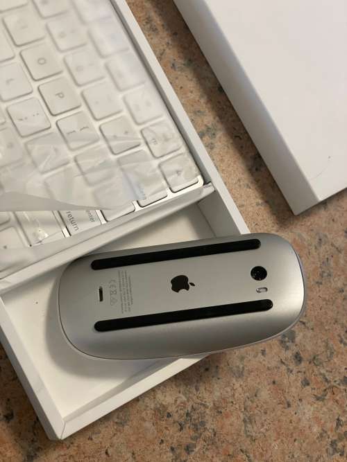 Apple Magic Mouse 2 - Rechargeable ~ Like New ~ FREE Shipping