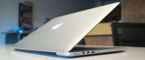 Apple Macbook Pro - 15inches Retina Display - i7 - 16GB RAM - 512GB SSD - Preowned  ~FREE Shipping