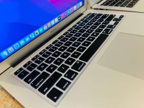 Macbook Air 13-inch 2015 - 4GB - 128GB - Silver - Preowned - Grade A ~FREE 32GB Memory Stick