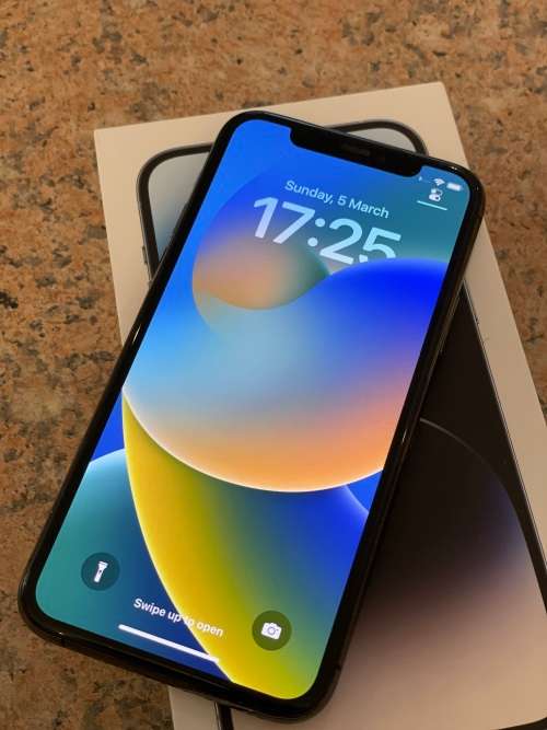 iPhone 11 Pro - 64GB - Midnight Green - Certified Preowned ~FREE Shipping ~FREE Screen Protector
