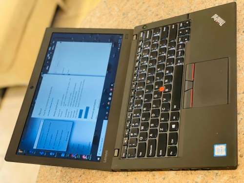 Lenovo Thinkpad X260 Laptop - Intel Core i5 - 8GB RAM - 256GB SSD -Like New ~FREE 32GB Memory Stick