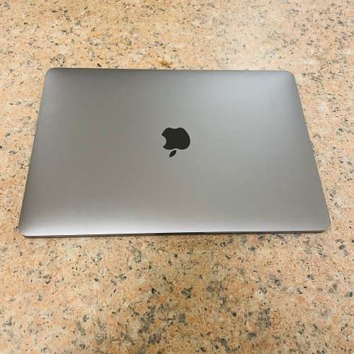 2017 Apple Macbook Pro 13-inch Retina Display - Intel Core i5 - 16GB RAM - 256GB SSD Touchbar Sensor