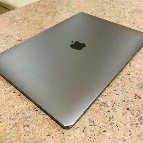 2019 Apple Macbook Pro 13-inch Retina Display - Intel Core i5 - 8GB RAM - 256GB SSD Touchbar Sensor