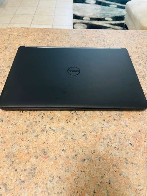 Dell Latitude E7270 Laptop - Intel Core i5 - 8GB RAM - 256GB SSD ~Grade A ~FREE 64GB Memory Stick