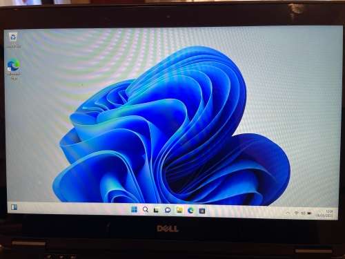 Dell Latitude E5540 Laptop - Intel Core i7 - 8GB RAM - 256GB SSD - Grade A ~FREE 64GB Memory Stick