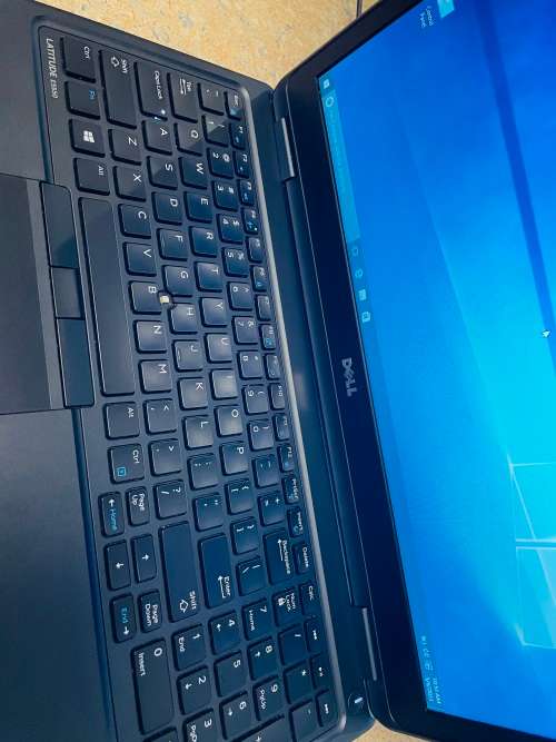 Dell Latitude E5540 Laptop - Intel Core i7 - 8GB RAM - 256GB SSD - Grade A ~FREE 64GB Memory Stick