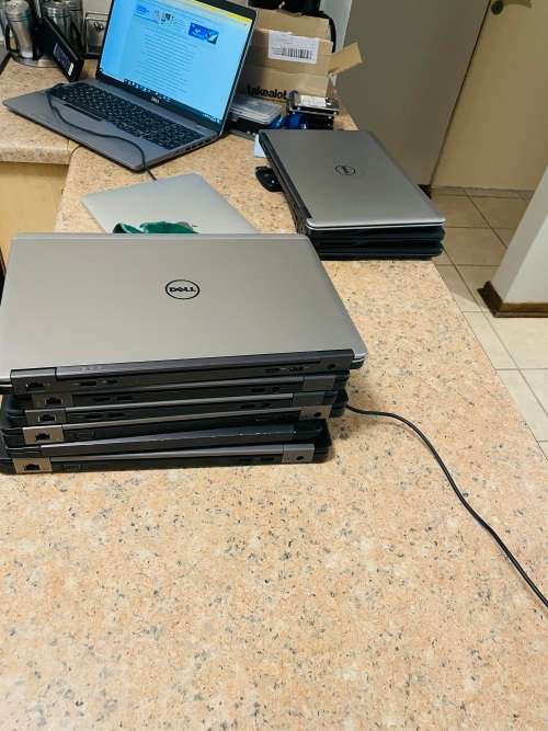 Dell Latitude E7440 Laptop - Intel Core i5 vPro - 16GB RAM - 512GB SSD ~FREE Memory Stick