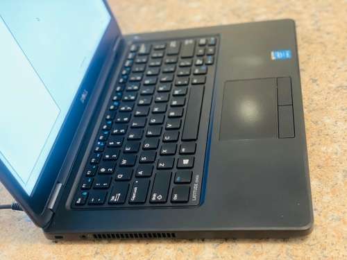 Dell Latitude E5450 Laptop - Intel Core i7 - 8GB RAM -256GB SSD ~Grade A ~FREE 32GB Memory Stick