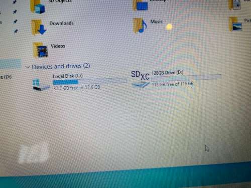 HP Stream 14 - Intel Celeron - 4GB RAM - 64GB SSD and 128GB SD Drive ~FREE 32GB Memory Stick