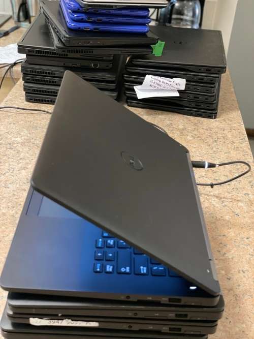 Dell Latitude Laptop E7470 - Intel Core i5 - 8GB RAM - 512GB SSD ~Windows 11 Pro Office 2021