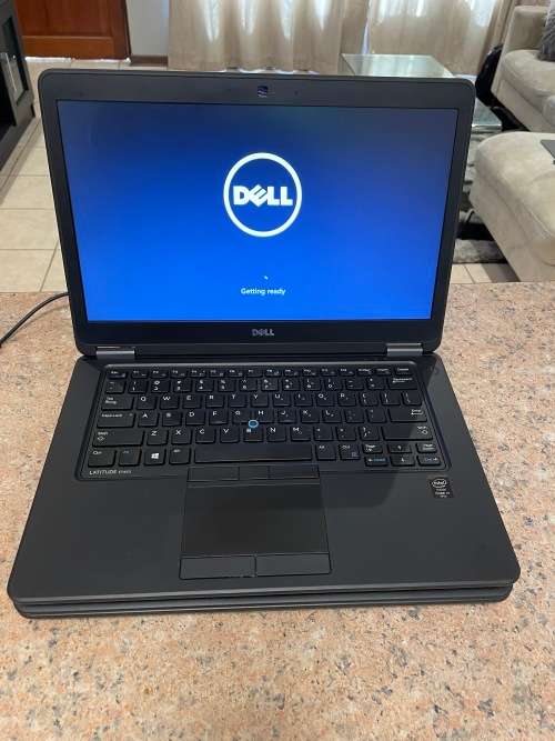 Dell Latitude E7450 Laptop - Intel Core i5 - 16GB RAM - 256GB SSD Windows 11 Pro & Office 2021